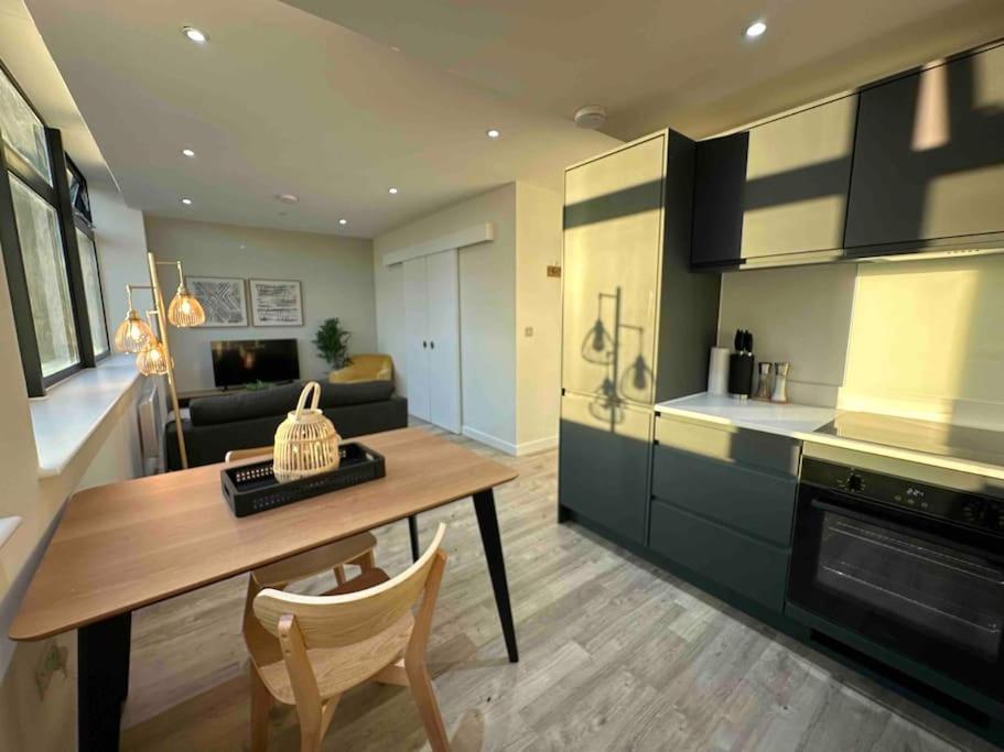 Apartamento 1 Bed Flat With View Of Old Trafford Mánchester Exterior foto