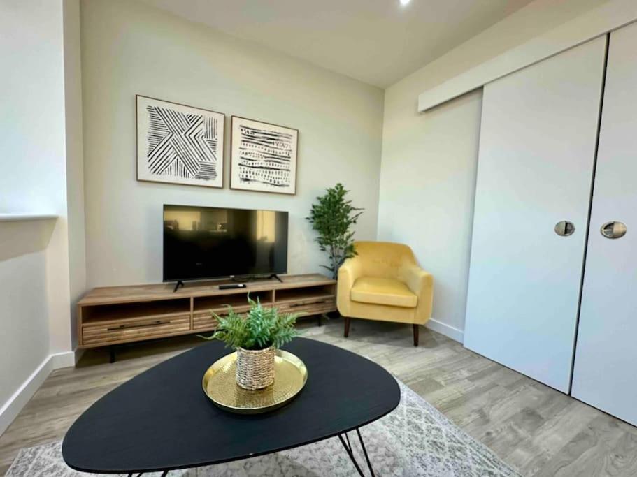 Apartamento 1 Bed Flat With View Of Old Trafford Mánchester Exterior foto